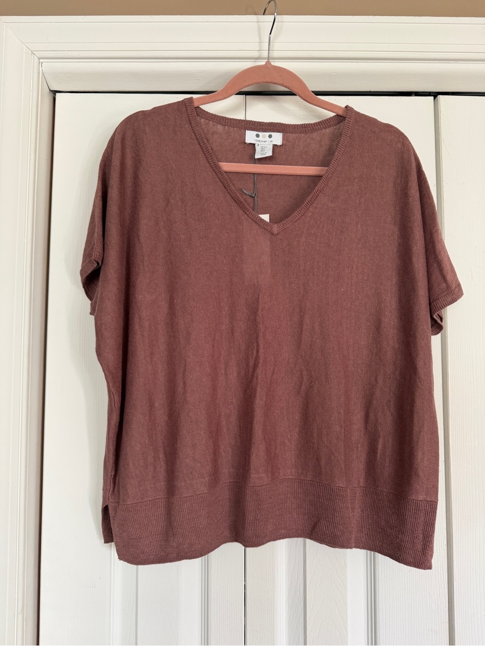 Three Dots V-Neck Short Sleeve Pullover in Dusty Mauve